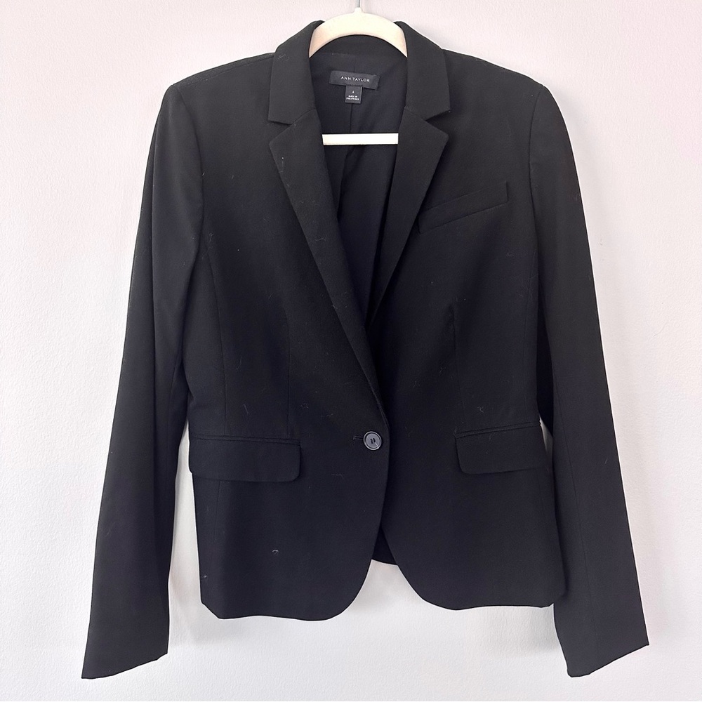 Ann Taylor Women's Black Blazer